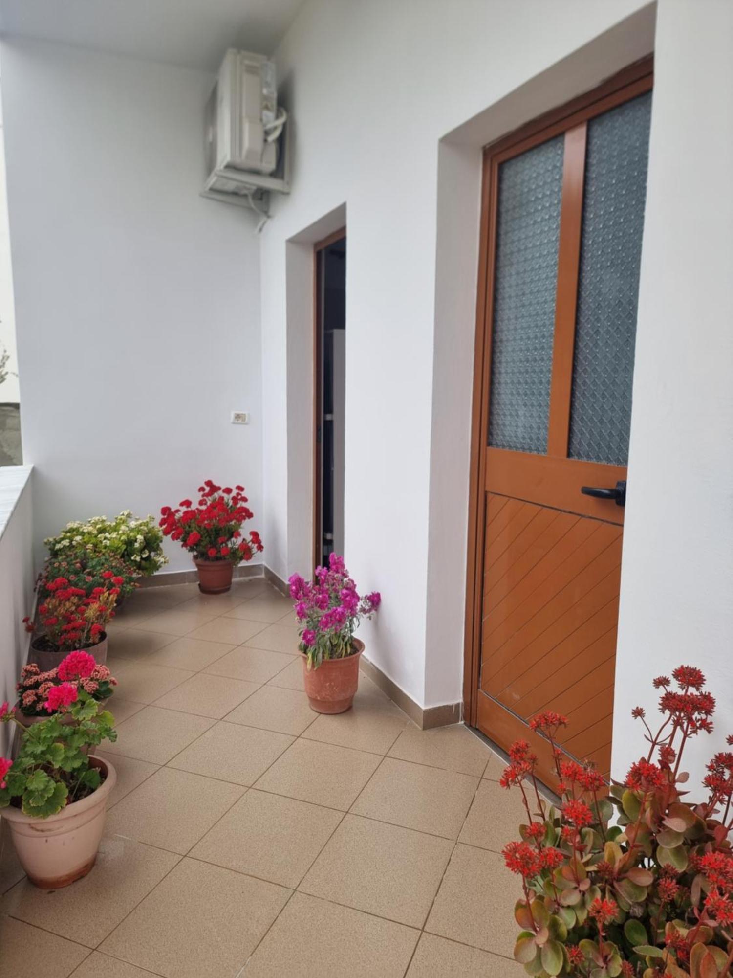 Rooms For Rent Дуррес Экстерьер фото